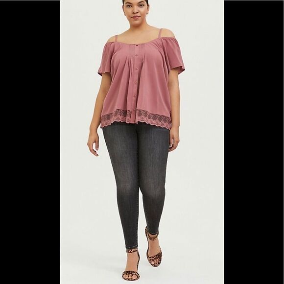 Torrid rose and lace cold shoulder top sz 2 - Picture 1 of 5